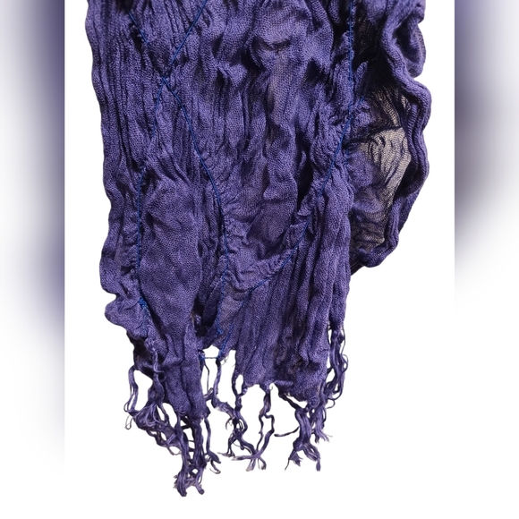 Nobia textured scarf 60" x 24" - Picture 3 of 4